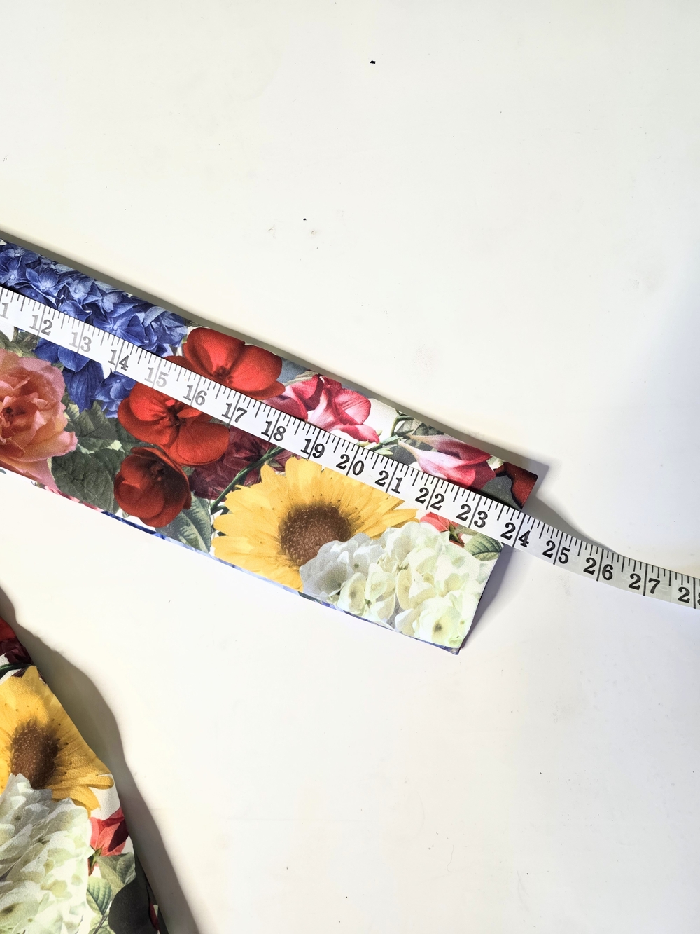 ALICE + OLIVIA Denny White Floral Print Pantsuit with Multicolor Blooms - Picture 12 of 16